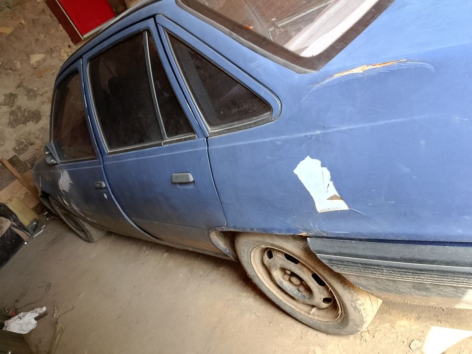 Opel kadett sedan
