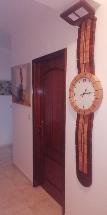 Relógio único e artesanal, grande de parede