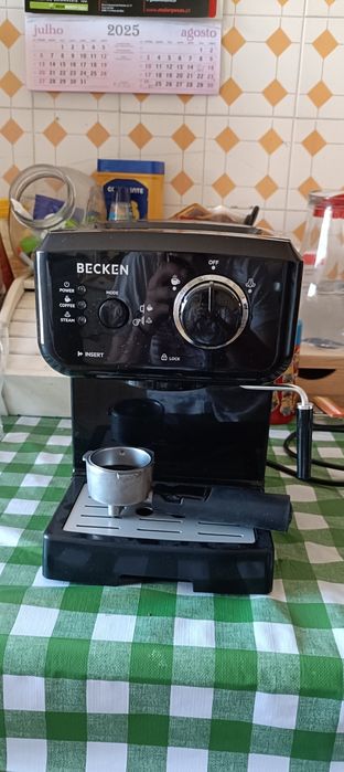 Máquina de café BECKEN