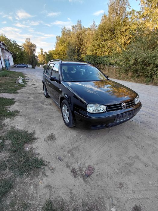 Продам нерозмитнений гольф 4 на автоматі!!!
