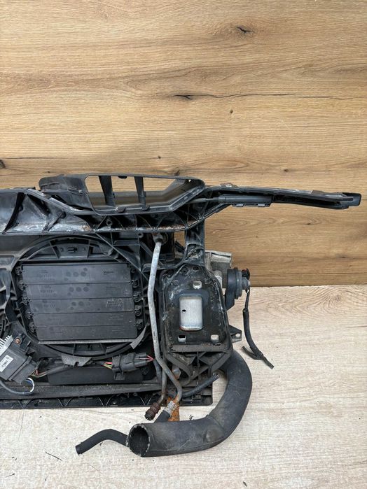 Pas przedni Audi A4 B8 Automat