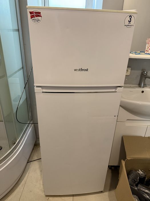 Продам холодильник Vestfrost