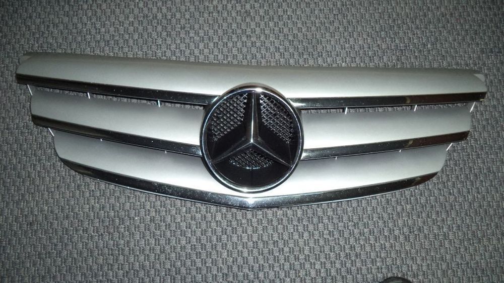 Grelha Mercedes class B ano 2010 original ref ,A 169 880 08 83