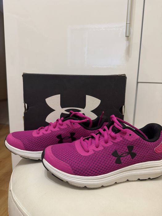 Беговые кроссовки