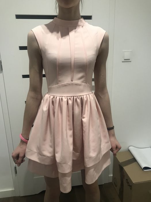 Sukienka elegancka, XS, pudrowy róż na komunię, wesele