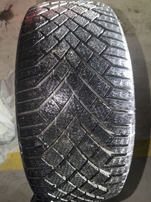 Continental Viking contact 7  245/45/19 TXL