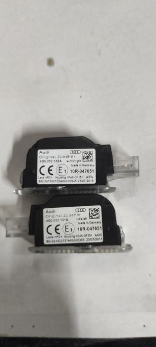 LED фонарики audi в двери логотип audi