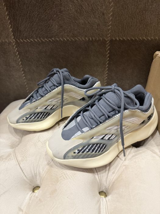 ОРИГІНАЛ Кросівки Adidas Yeezy 700 36р