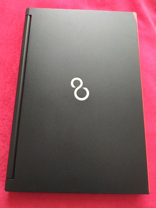 FUJITSU LIFEBOOK  core i5-7300U 8гб