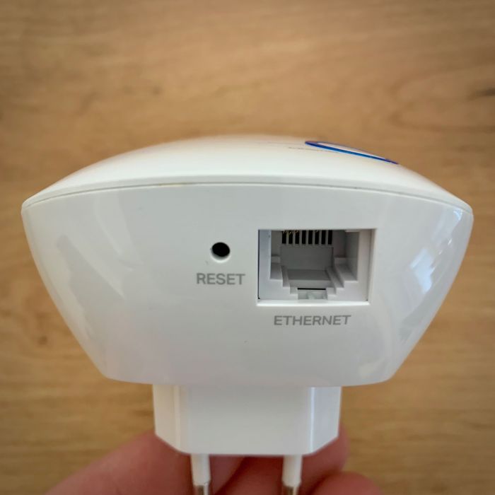 TP-Link 300Mbps WI-FI Range Extender ( TL-WAB5ORE )