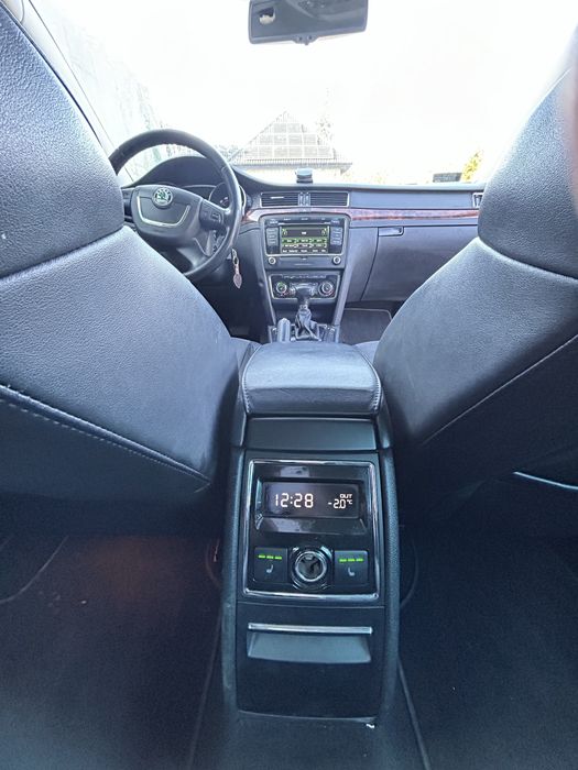 Skoda superb2.0 tdi DSG