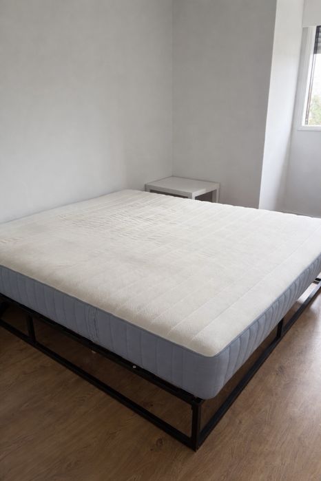 CAMA KING SIZE com Colchão 180x200 IKEA