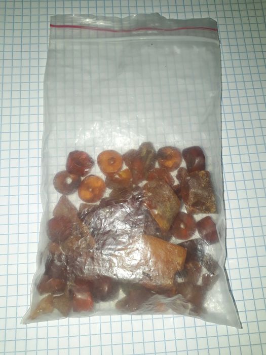 Продам янтарь 54 грамма