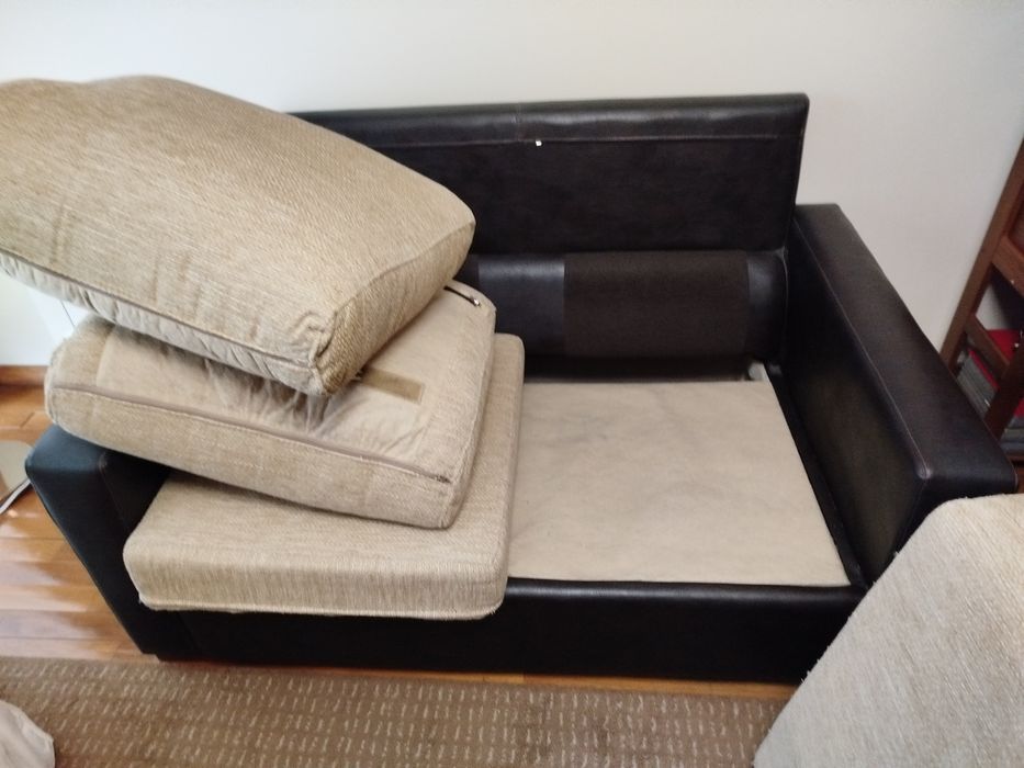 Sofá cama de dois lugares como novo