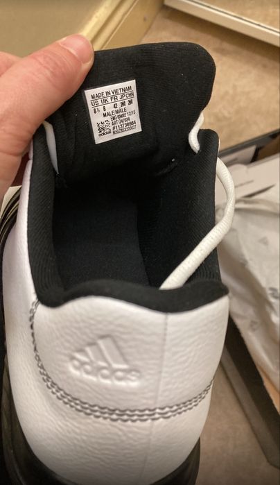 Туфлі для гольфа