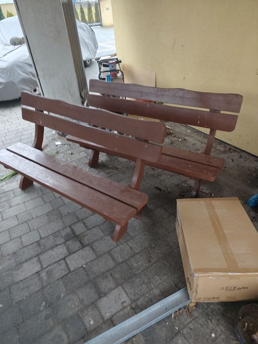 Stół ogrodowy z lawkami