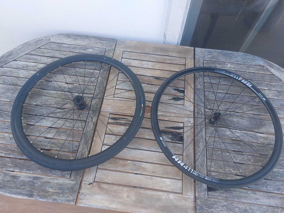 Rodas DT Swiss RR 411 DB