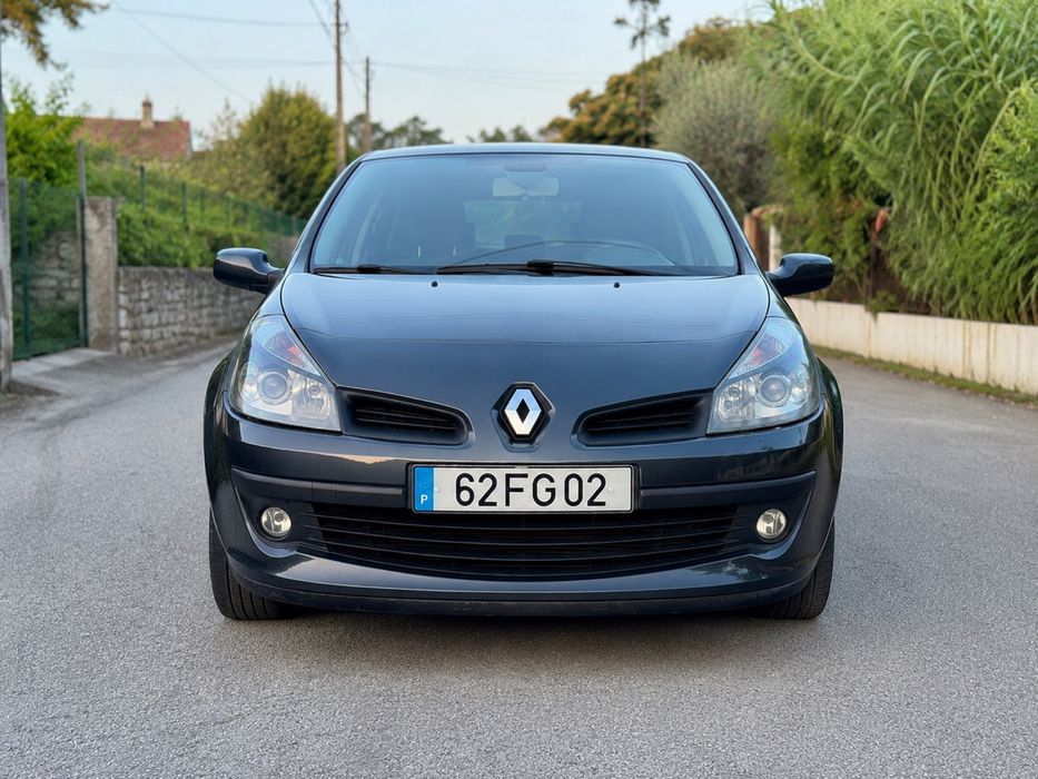 Renault Clio III 2008 Revisões todas na marca!