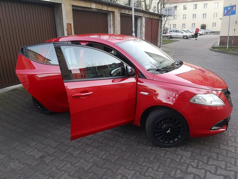 Lancia Ypsilon W pełni sprawna i zadbana 1.2 z Polskiego salonu z klimatyzacją.
