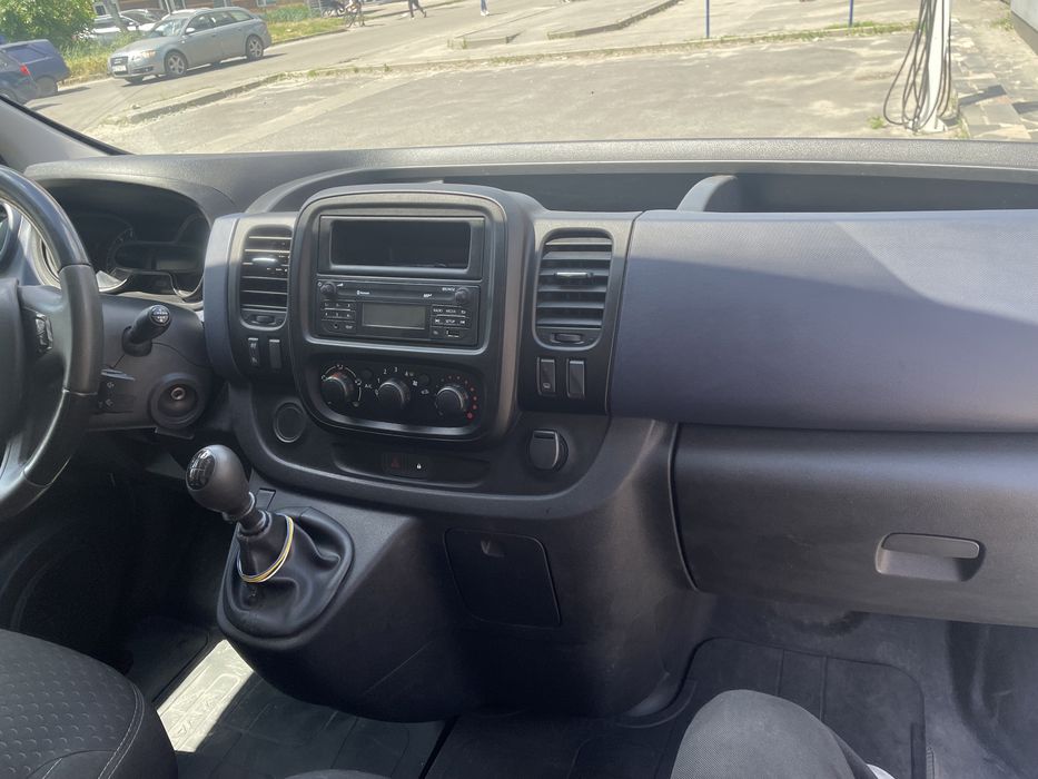 ОPEL VIVARO  BABESTO  1,6 дизель грузовой