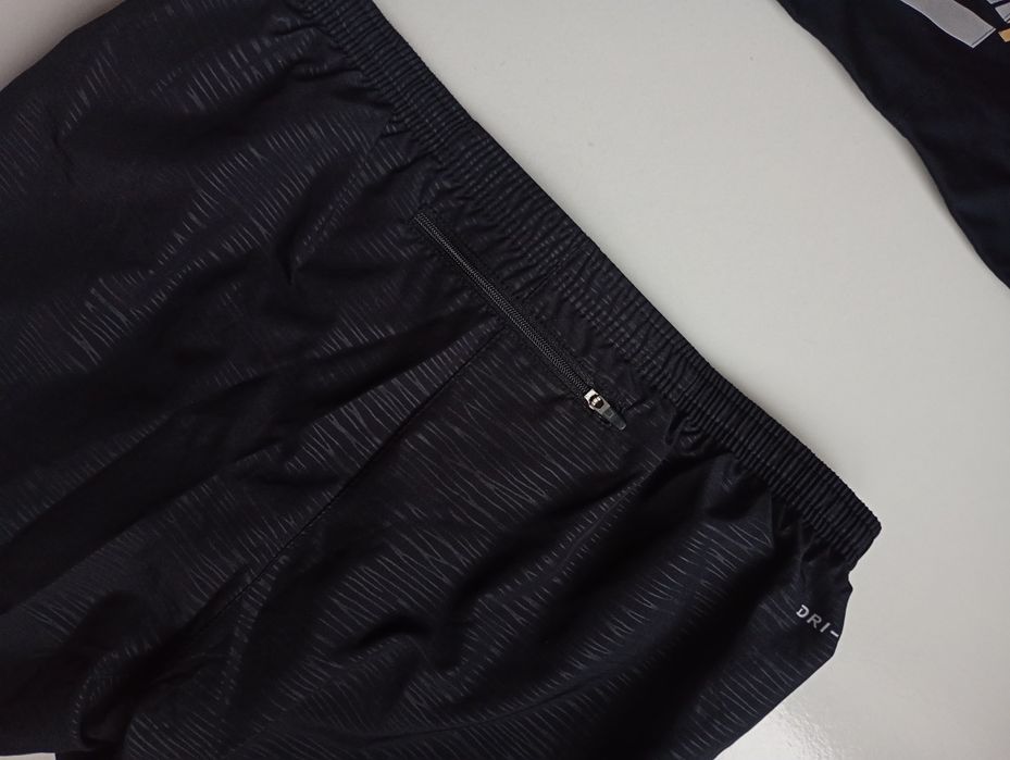 Шорти спортивні жіночі  S Nike