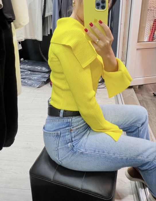 Кофта від бренду Zara