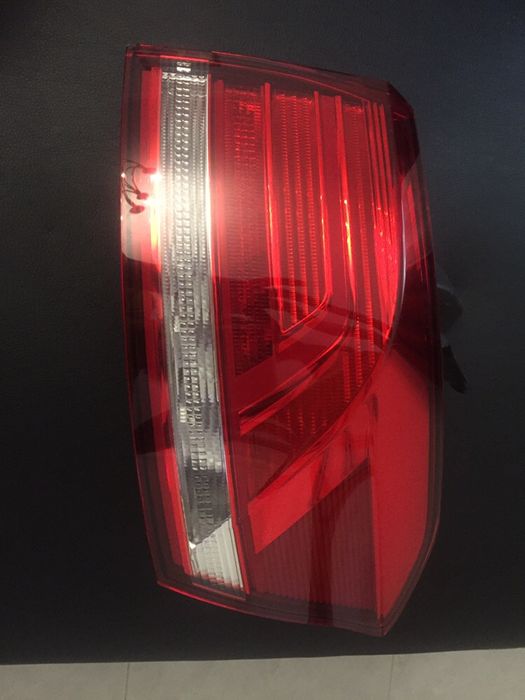 Farol Passat esquerdo e Faróis Traseiros 2017