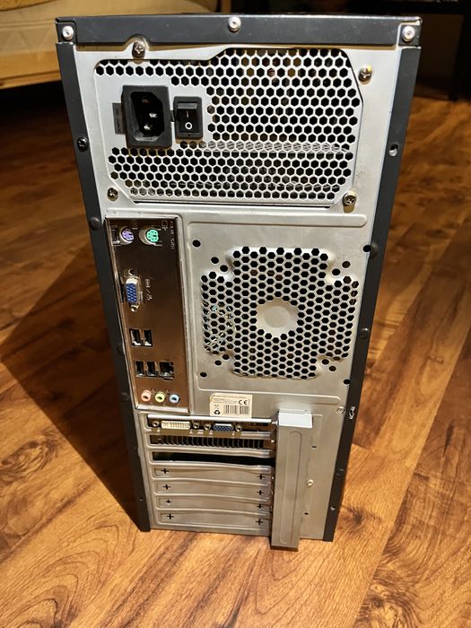 Komputer stacjonarny