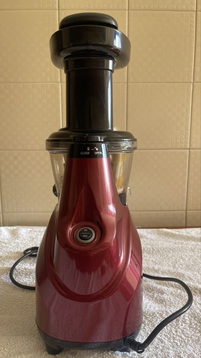 Hurom Slow Juicer 150W – Extrator de Sumos Alta Gama