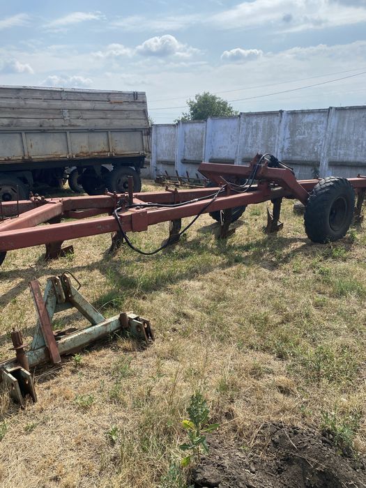 плуг ПЛН-8 прицепний