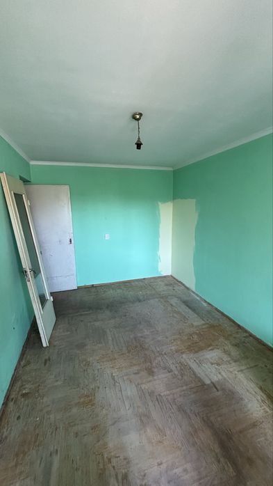 Продам двохкімнатну квартиру (можливий торг)