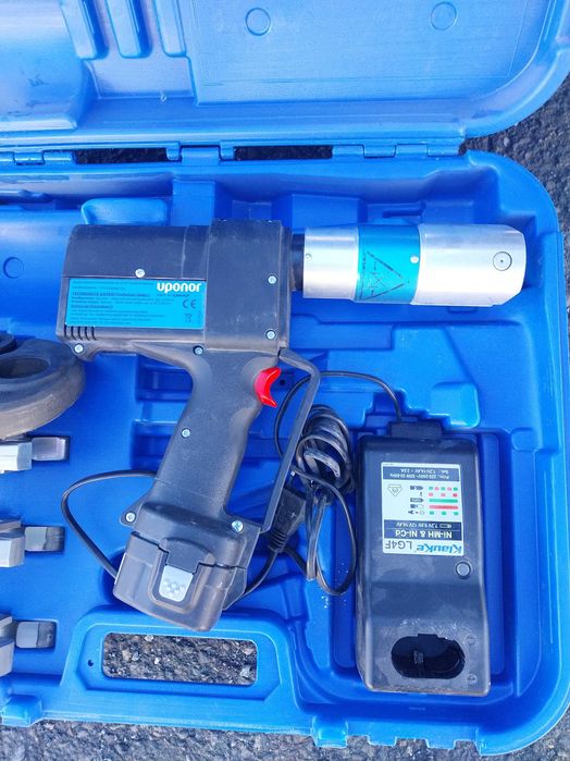 Zaciskarka Uponor