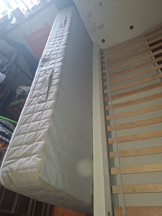 Vendo cama com duas gaventas