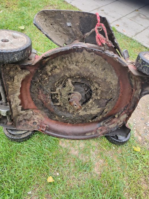 Kosiarka spalinowa  w całości na części