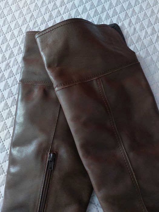 Botas castanhas altas