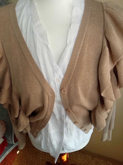 Atrakcyjne sweterki damskie