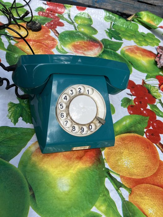 Ретро телефон с диском