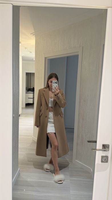 Пальто Mango силуетне з плечиками