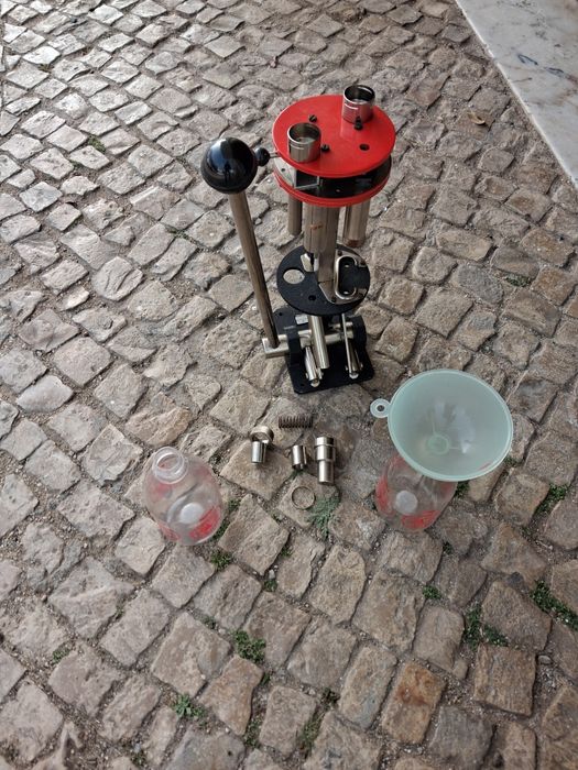 Máquina de carregar cartuchos  calibre 12