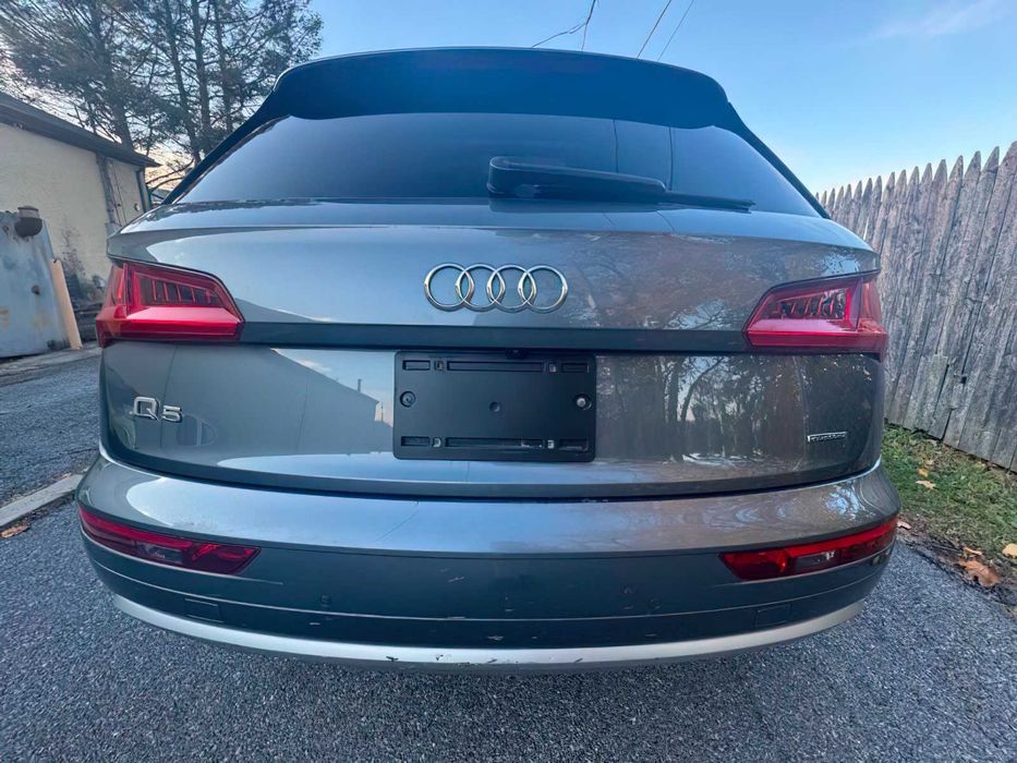 Audi Q5      2020