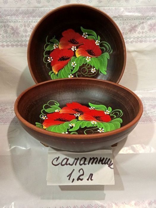 Мальовничий посуд Мак