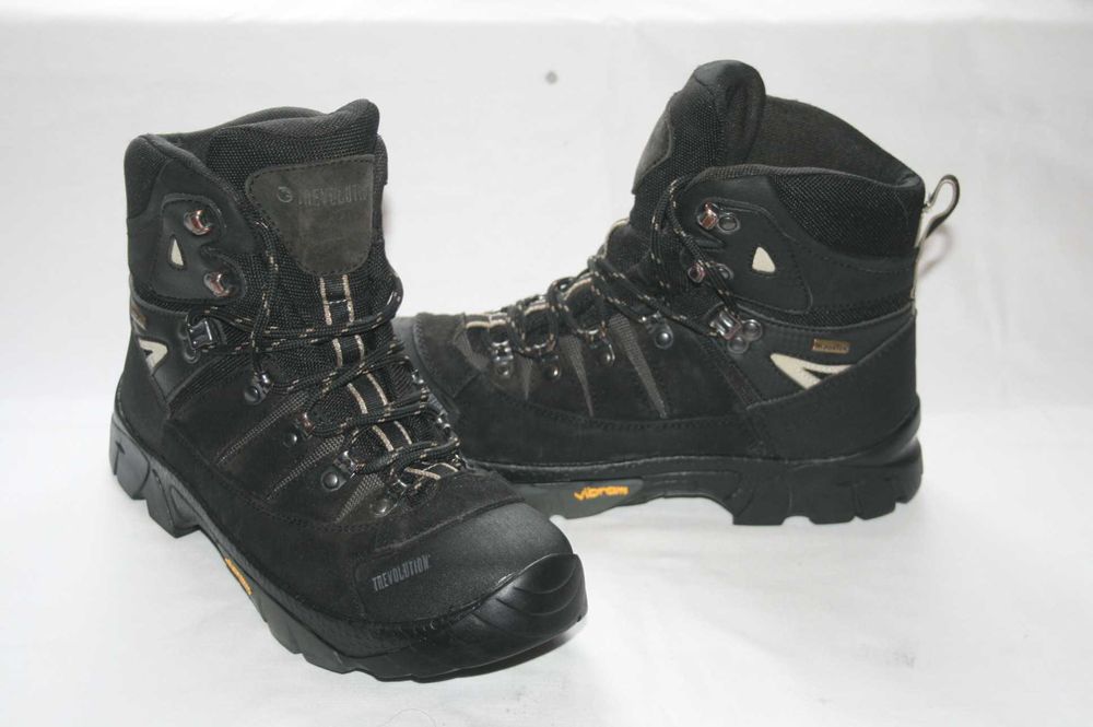 Трекінгові  черевики  роз. 42  уст.26.5см.