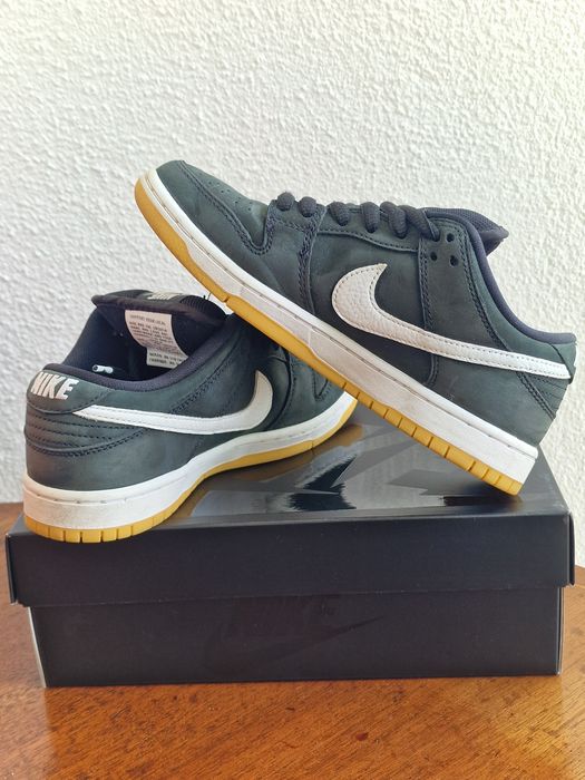 Nike SB Dunk Low Pro ISO Black Gum (CD2563-006)

Tamanho: EU 38
Estado: Bom (uso normal, ver fotos)
Inclui caixa original

Modelo da linha Orange Labe