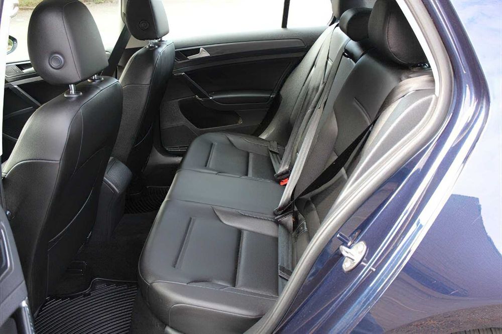 Volkswagen Golf      2018