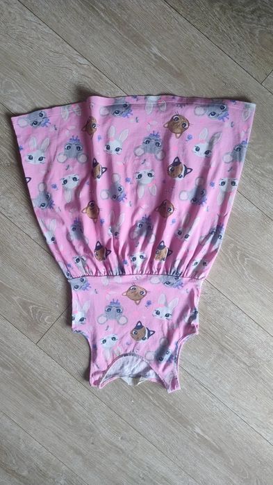 Sukienka H&M r. 128 letnia różowa bawełniana zwierzątka myszki króliczki dziewczęca