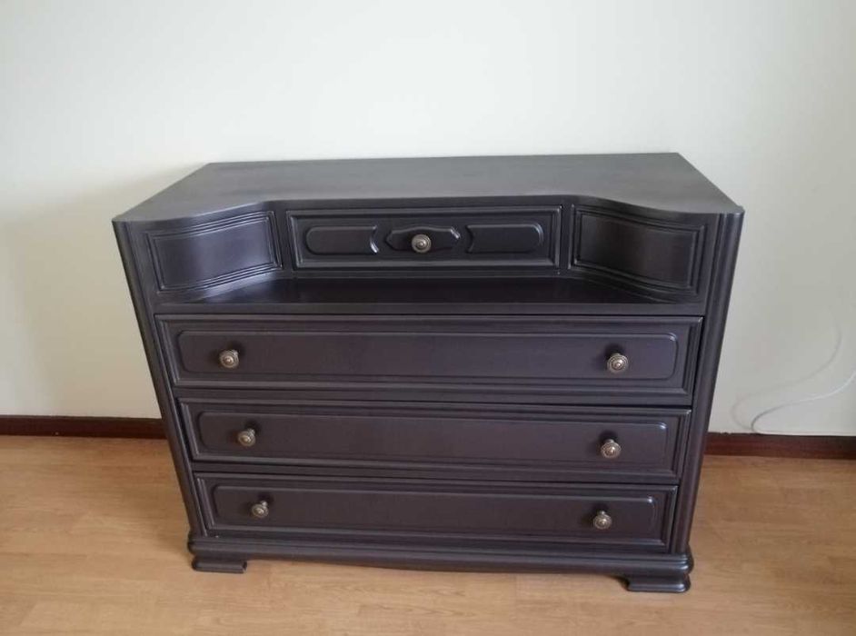 Cómoda madeira maciça