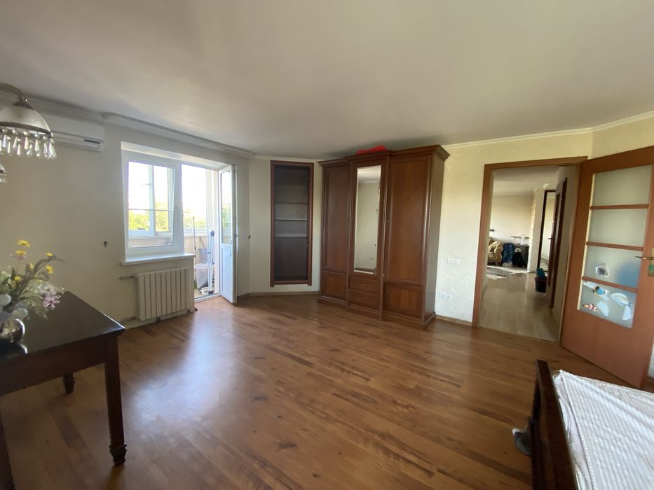 Продаю 2 кв. ул. Садовая - Пограничная , 73 кв.м.