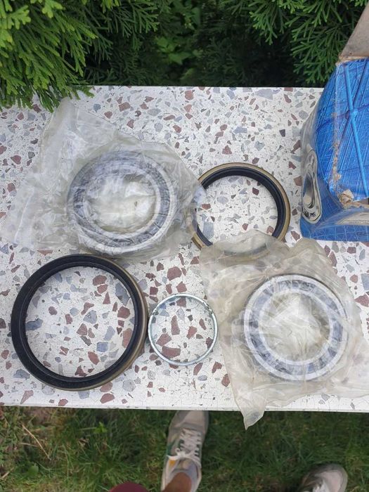 Підшипник ступиці Mercedes W123 W115  ремкомплект маточини (Німеччина)