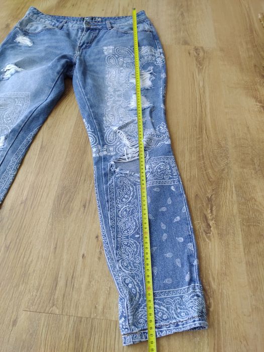Джинси "FB Sister Denim" з принтом.