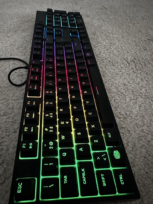 Teclado COOLER Master RGB Novo